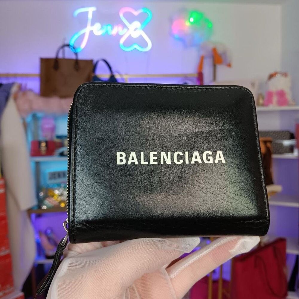 Balenciaga Black White Logo Leather Compact Wallet Women’s Men’s - Picture 1 of 10